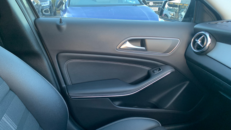 Mercedes-Benz GLA 180 Urban Edition 5dr Auto Petrol Hatchback